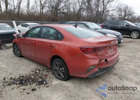 2022 Kia Forte Lxs z USA, uszkodzony, nr VIN 3KPF24AD5NE486476